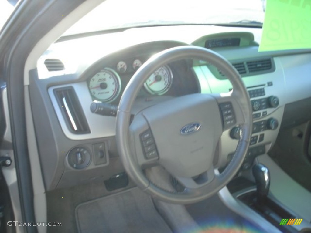 2009 Focus SEL Sedan - Sterling Grey Metallic / Medium Stone photo #8