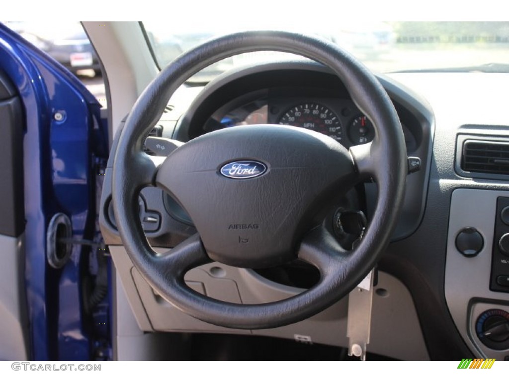 2005 Ford Focus ZX5 SE Hatchback Dark Flint/Light Flint Steering Wheel Photo #71247892