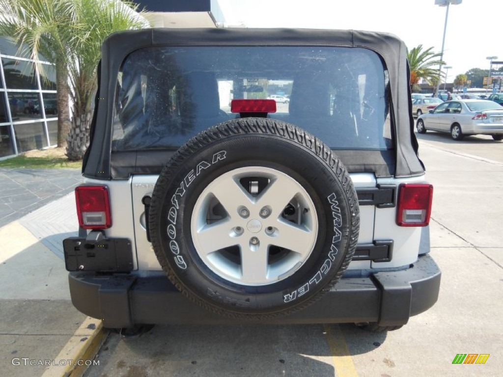 2011 Wrangler Sport 4x4 - Bright Silver Metallic / Black photo #3