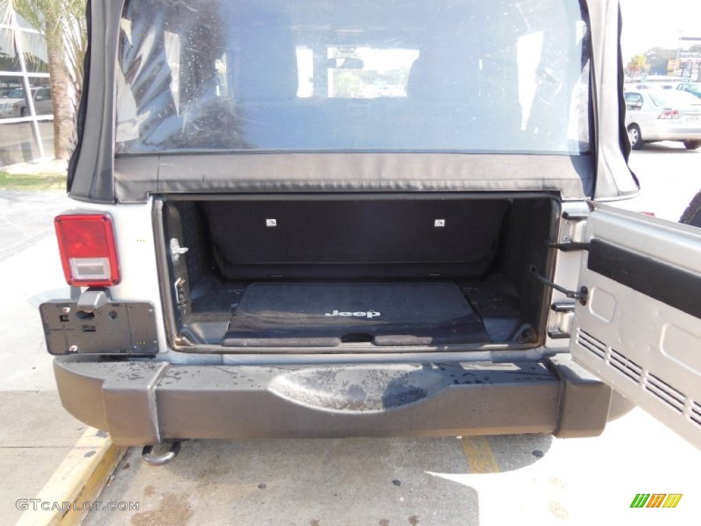 2011 Wrangler Sport 4x4 - Bright Silver Metallic / Black photo #4