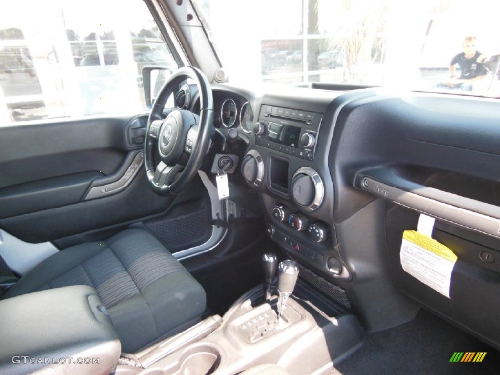 2011 Wrangler Sport 4x4 - Bright Silver Metallic / Black photo #6