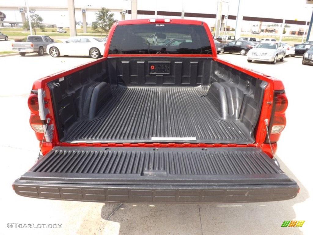 2006 Silverado 1500 LT Extended Cab - Victory Red / Medium Gray photo #17