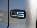 2001 Chevrolet Silverado 2500HD LS Crew Cab 4x4 Marks and Logos