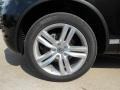 2013 Volkswagen Touareg TDI Executive 4XMotion Wheel and Tire Photo