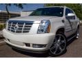 White Diamond - Escalade EXT AWD Photo No. 16