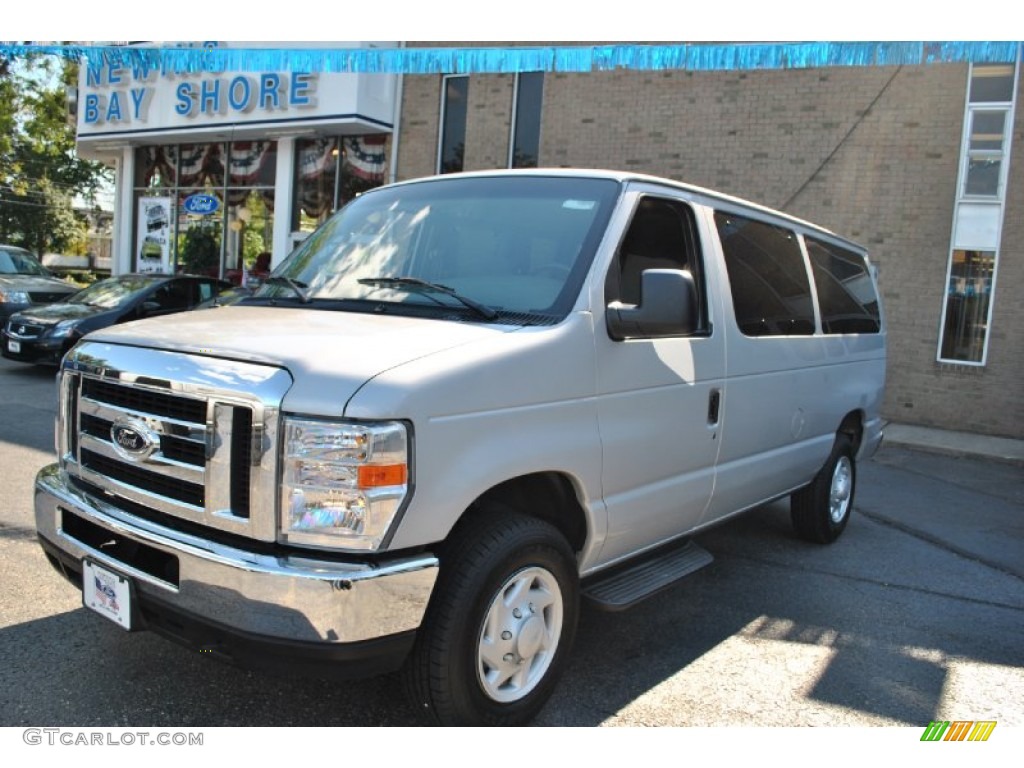 2008 E Series Van E350 Super Duty XLT Passenger - Silver Metallic / Medium Flint photo #1