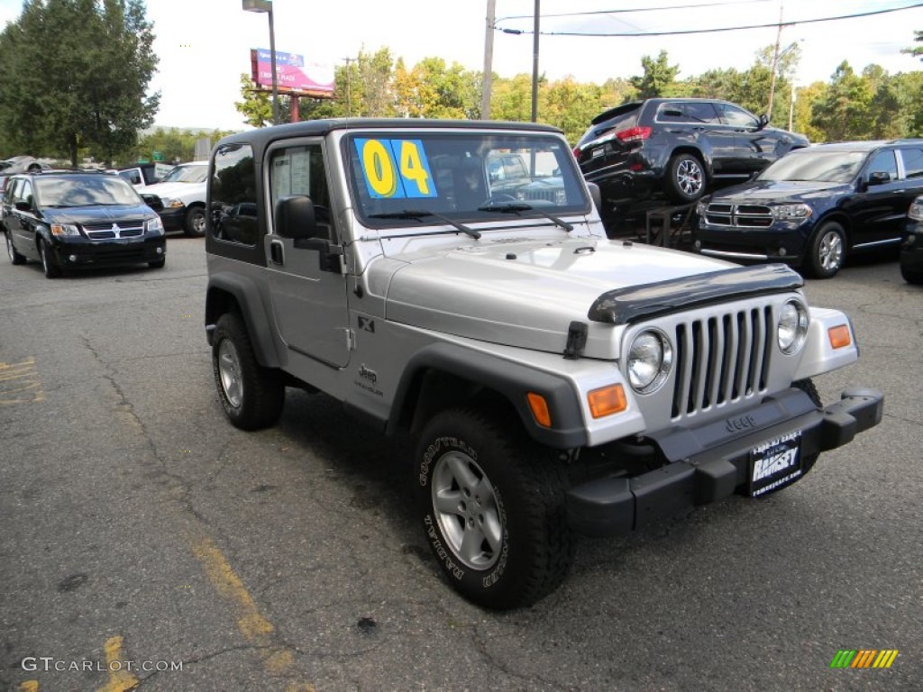 2004 Wrangler X 4x4 - Bright Silver Metallic / Dark Slate Gray photo #5