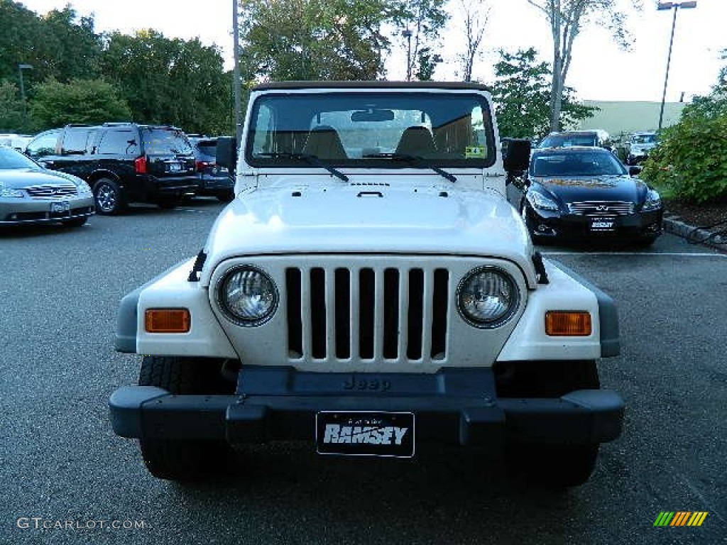 2000 Wrangler Sport 4x4 - Stone White / Camel photo #1