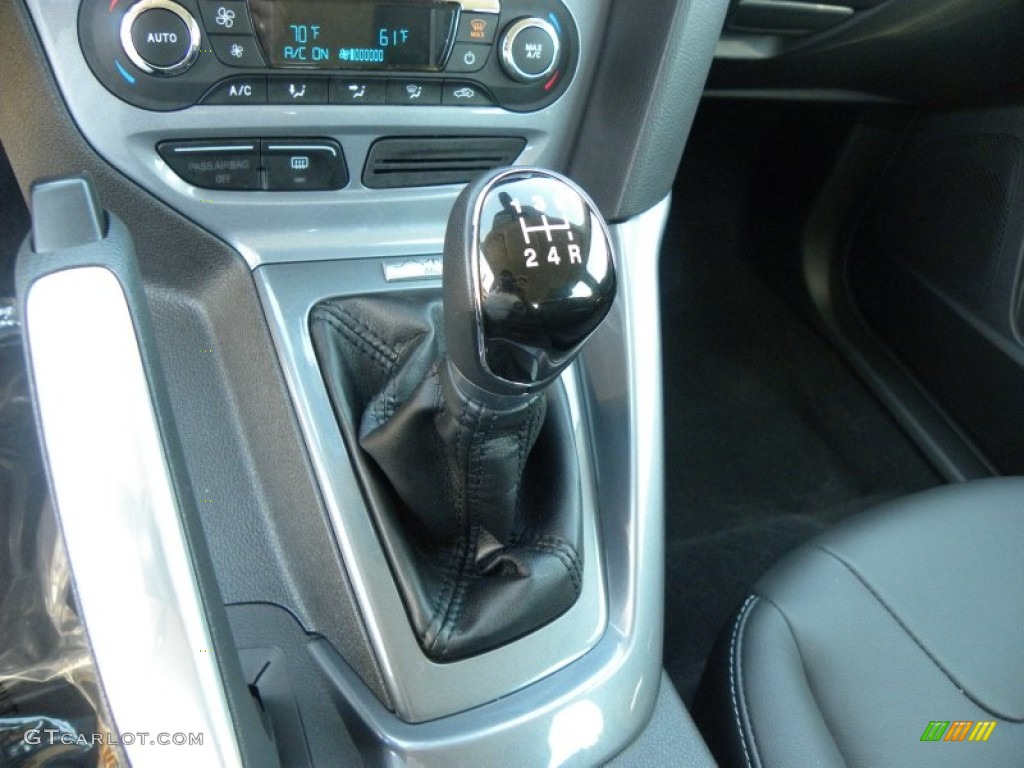 2012 Ford Focus Titanium 5-Door 5 Speed Manual Transmission Photo #71257080