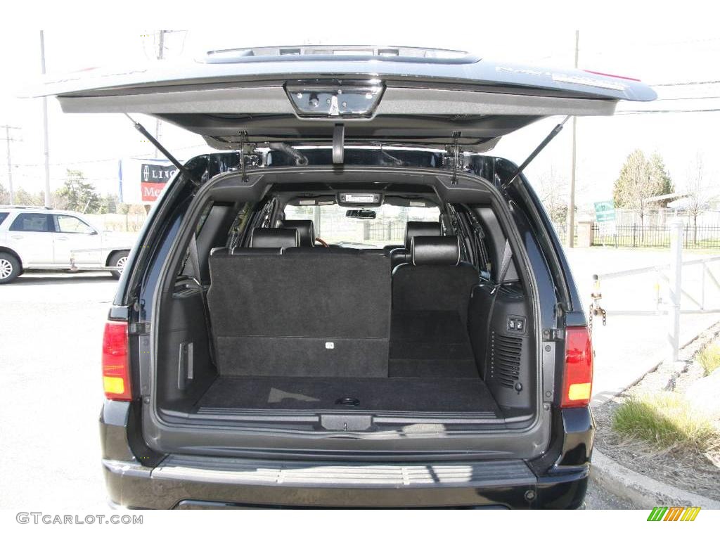 2006 Navigator Ultimate 4x4 - Black / Charcoal Black photo #7