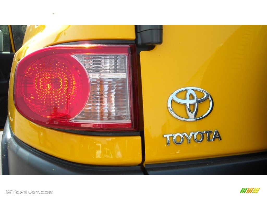 2009 FJ Cruiser 4WD - Sun Fusion Yellow / Dark Charcoal photo #14
