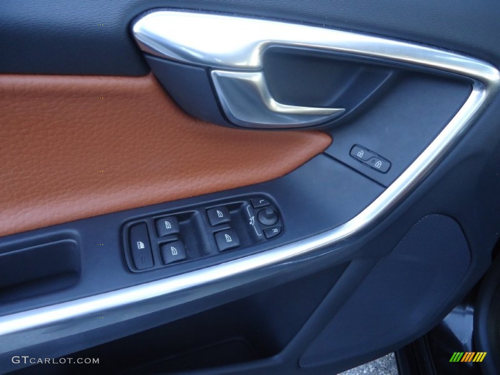 2011 Volvo S60 T6 AWD Controls Photo #71259298