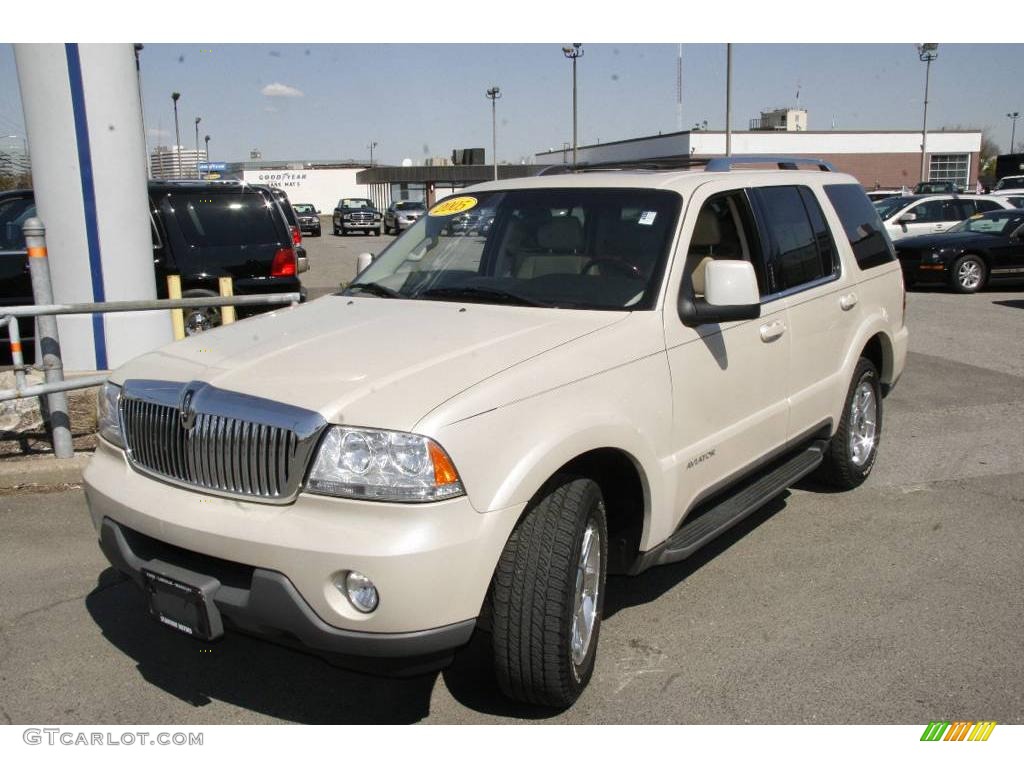 Ivory Parchment Tri-Coat Lincoln Aviator