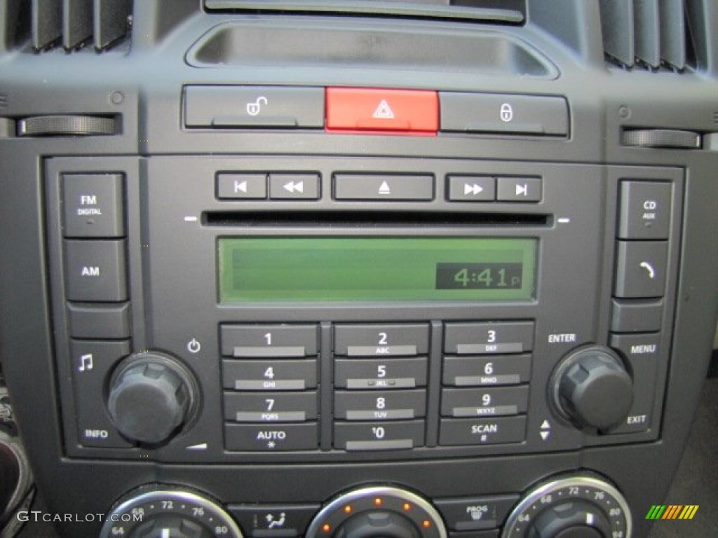 2011 Land Rover LR2 HSE Controls Photo #71262274