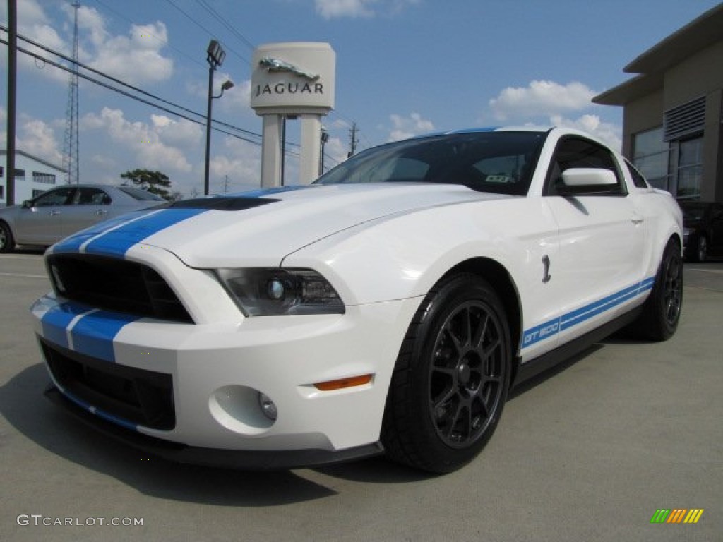 Performance White 2010 Ford Mustang Shelby GT500 Coupe Exterior Photo #71262616