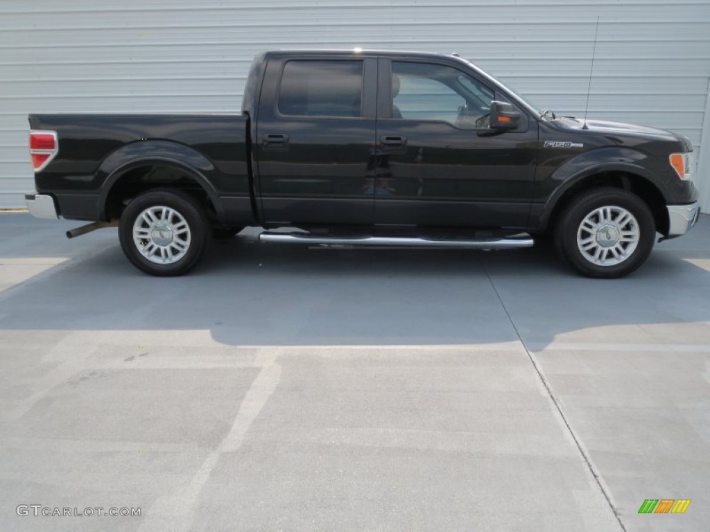 2010 F150 Lariat SuperCrew - Tuxedo Black / Tan photo #2