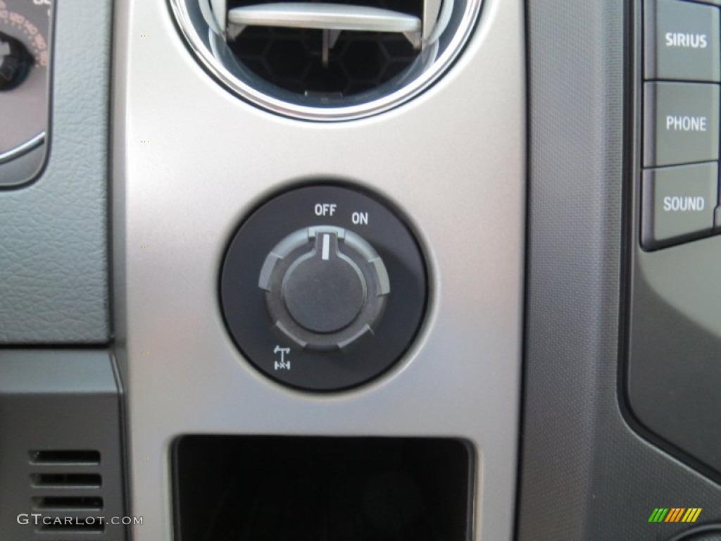 2013 Ford F150 XLT SuperCrew Controls Photo #71265745