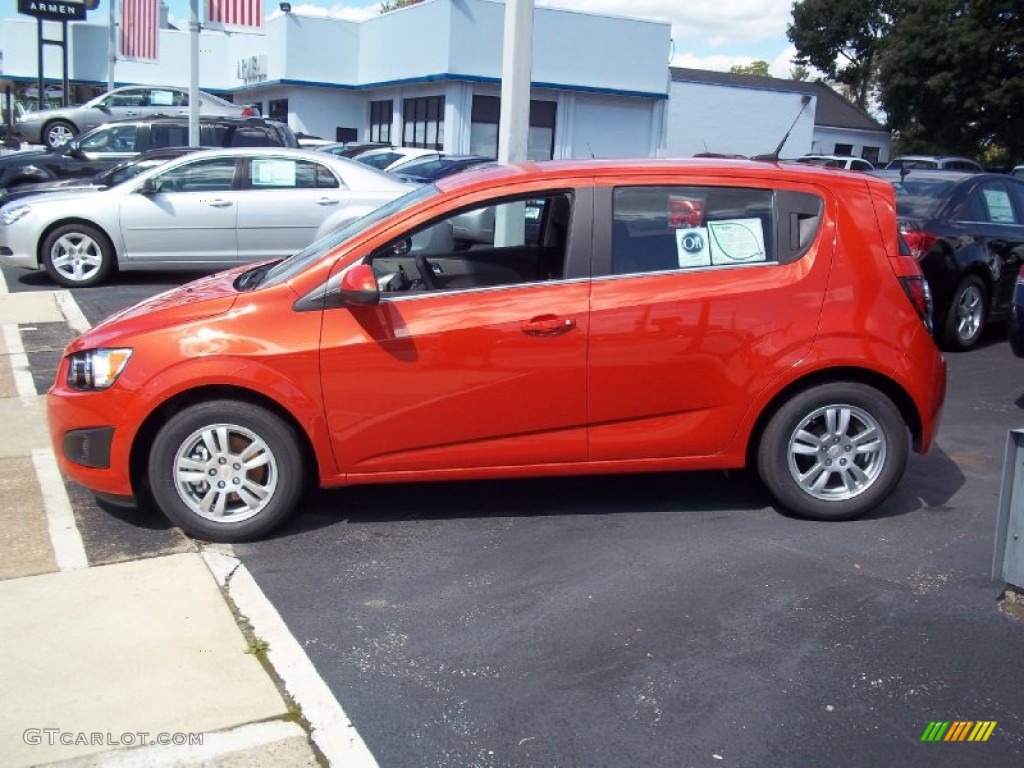 Inferno Orange Metallic 2013 Chevrolet Sonic LT Hatch Exterior Photo #71269168