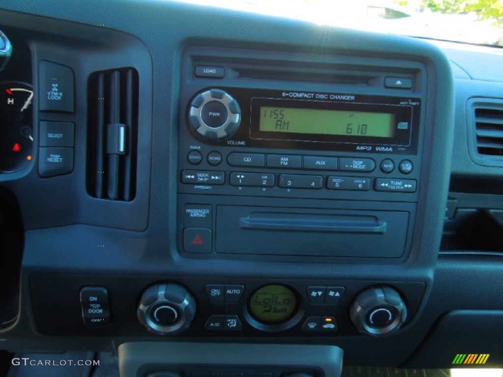 2011 Honda Ridgeline RTS Controls Photo #71271403