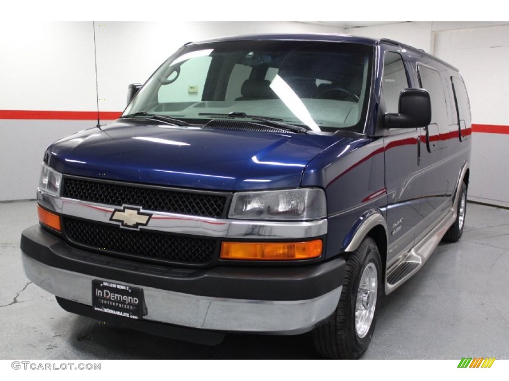2004 Express 2500 Passenger Conversion Van - Indigo Blue Metallic / Medium Dark Pewter photo #5