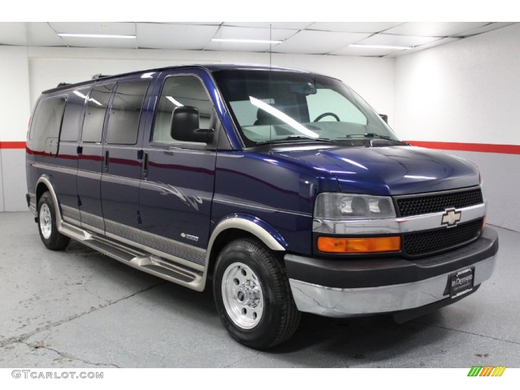 2004 Express 2500 Passenger Conversion Van - Indigo Blue Metallic / Medium Dark Pewter photo #7