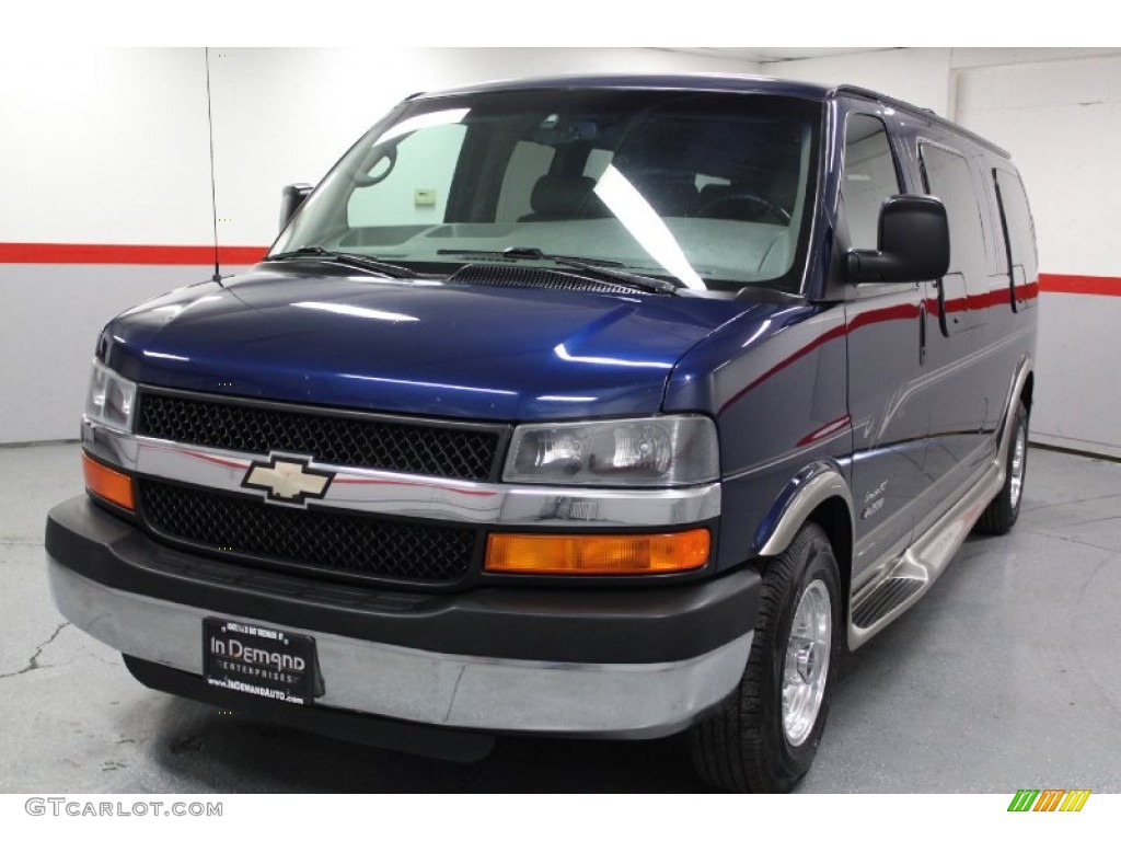 2004 Express 2500 Passenger Conversion Van - Indigo Blue Metallic / Medium Dark Pewter photo #10