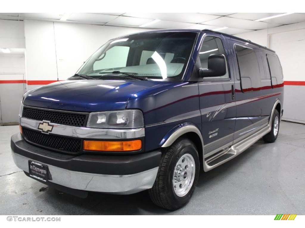 2004 Express 2500 Passenger Conversion Van - Indigo Blue Metallic / Medium Dark Pewter photo #11