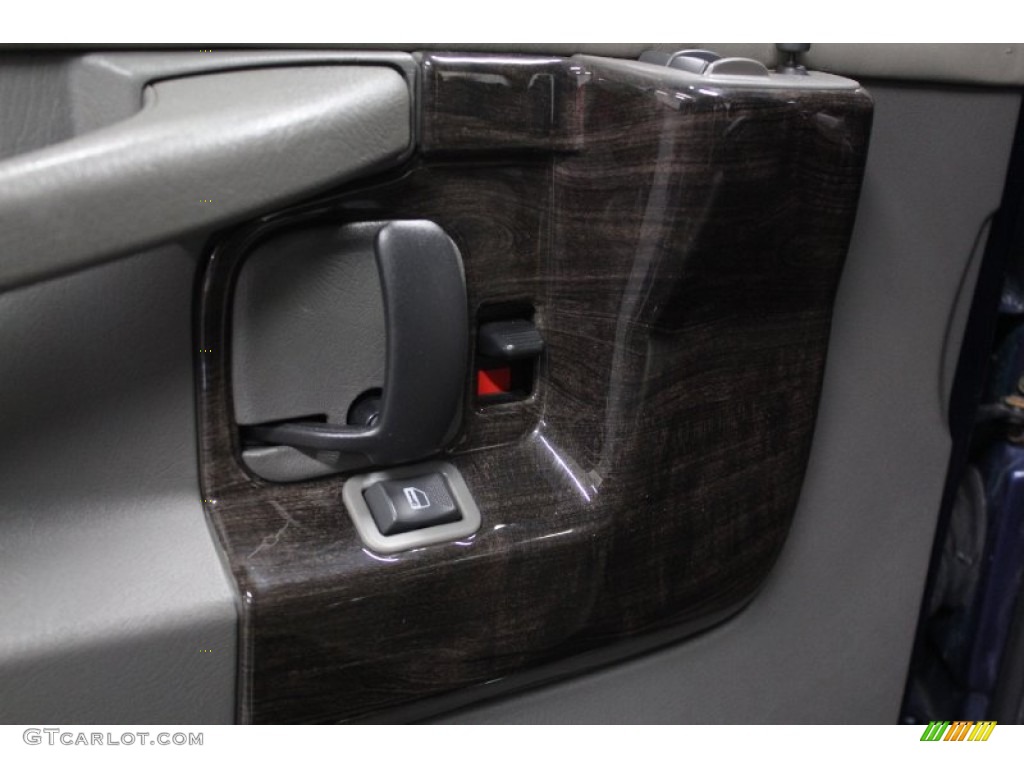 2004 Express 2500 Passenger Conversion Van - Indigo Blue Metallic / Medium Dark Pewter photo #39
