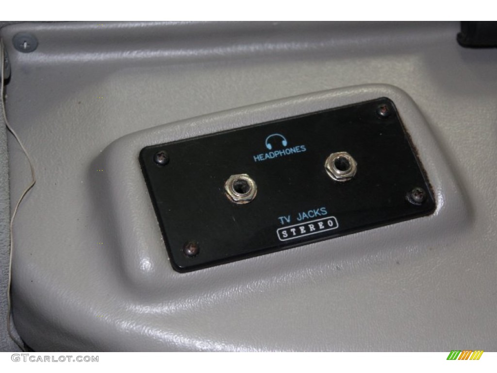 2004 Express 2500 Passenger Conversion Van - Indigo Blue Metallic / Medium Dark Pewter photo #55