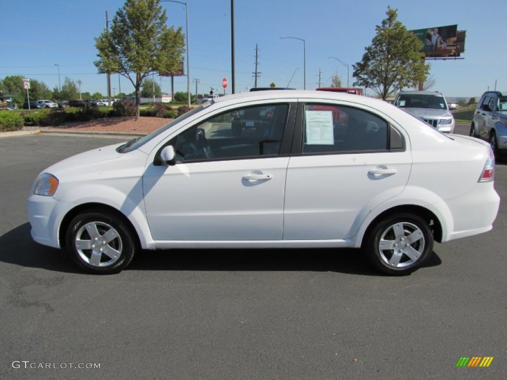 2010 Aveo LT Sedan - Summit White / Charcoal photo #2