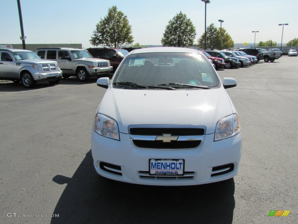 2010 Aveo LT Sedan - Summit White / Charcoal photo #8