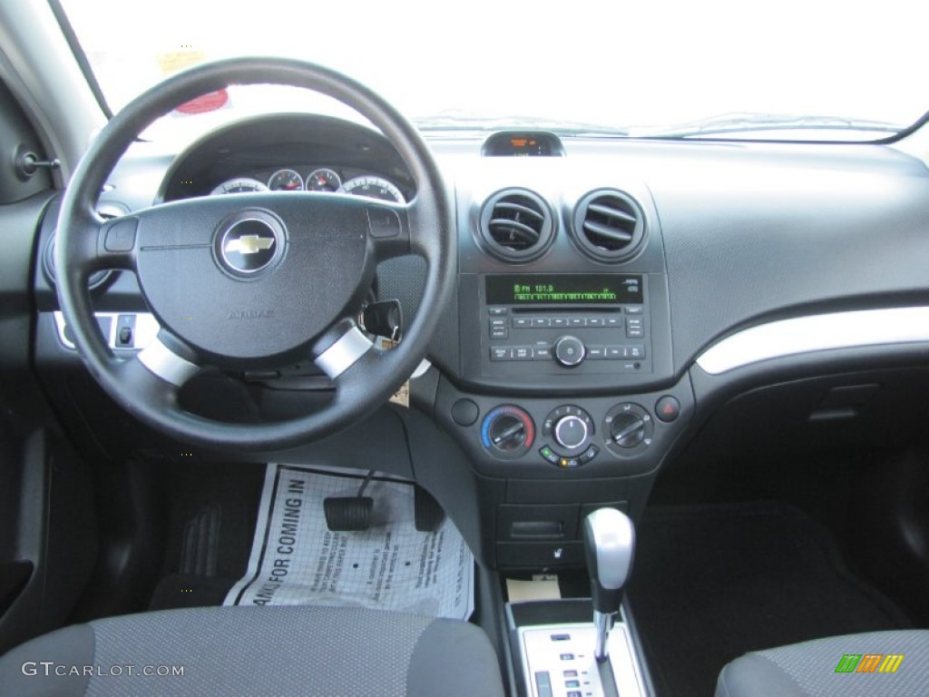 2010 Aveo LT Sedan - Summit White / Charcoal photo #12