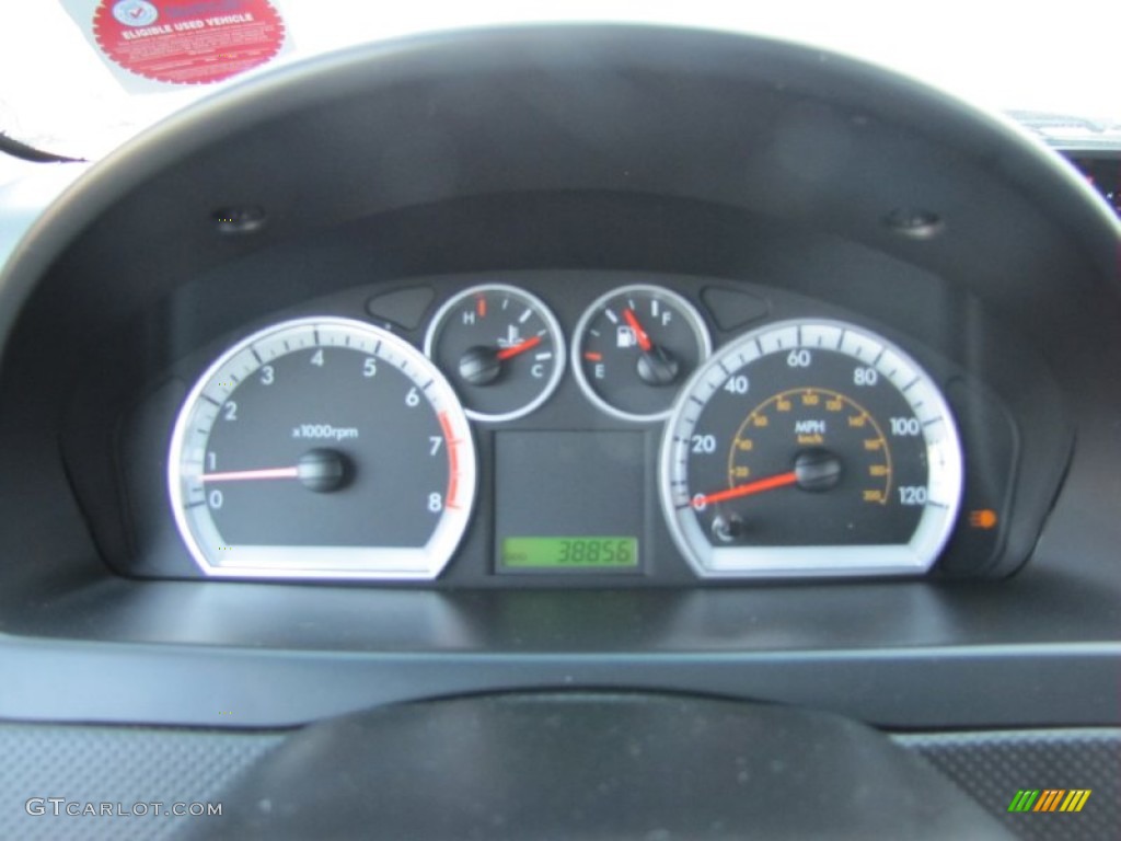 2010 Aveo LT Sedan - Summit White / Charcoal photo #14