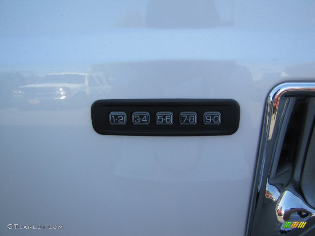 2010 F350 Super Duty Lariat Crew Cab 4x4 - White Platinum Metallic Tri-Coat / Medium Stone photo #15