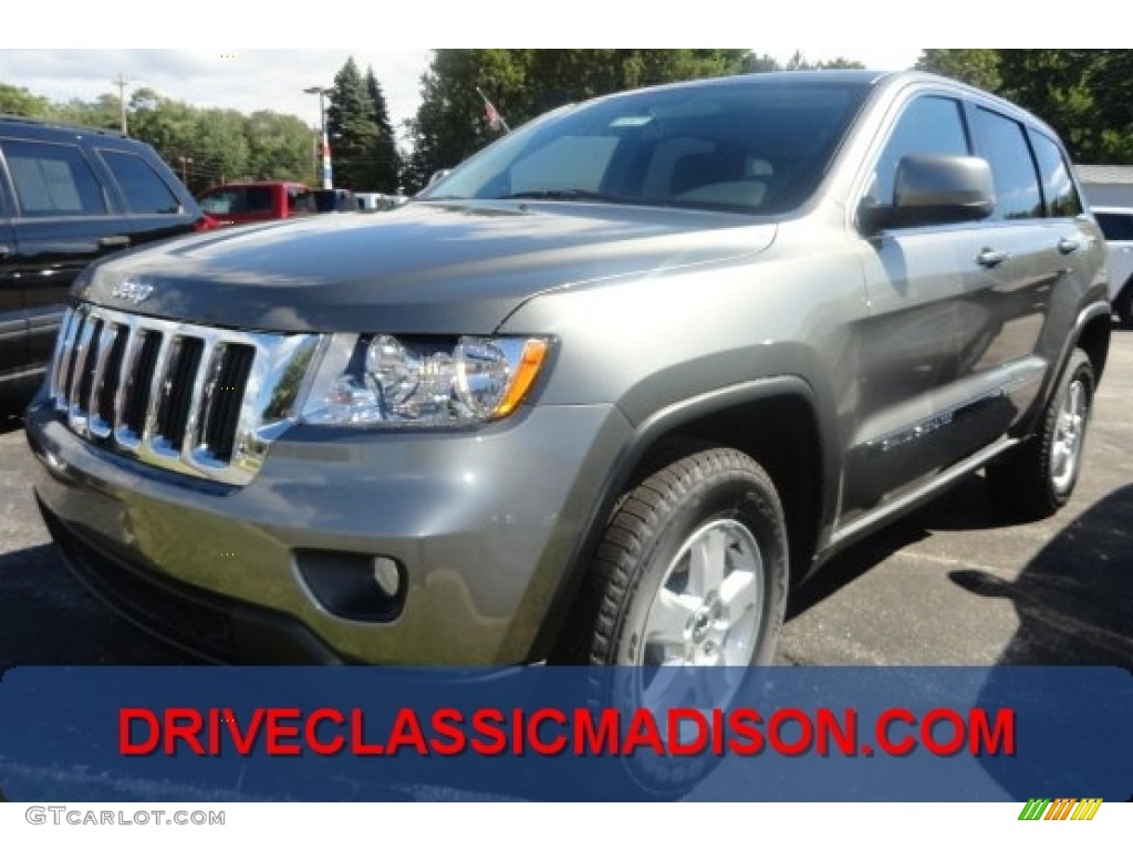 2013 Grand Cherokee Laredo 4x4 - Mineral Gray Metallic / Black photo #1