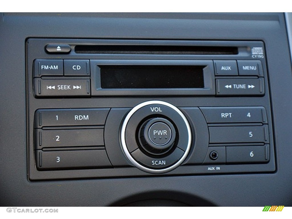 2012 Nissan Versa 1.6 SV Sedan Audio System Photo #71275963