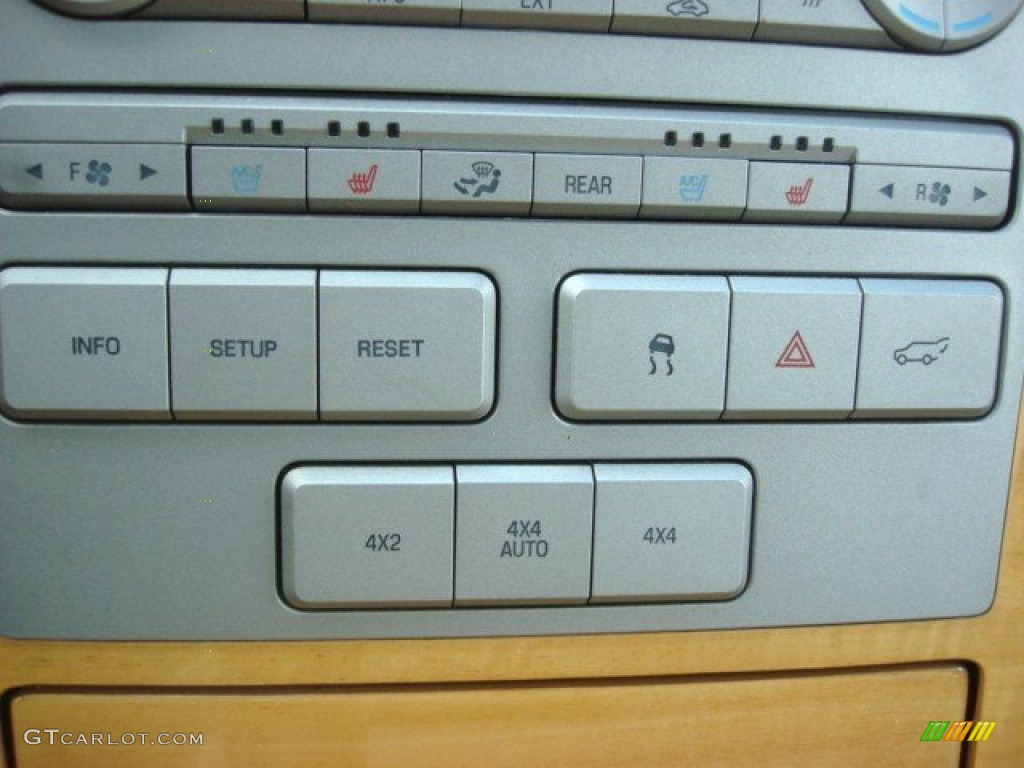 2007 Lincoln Navigator Ultimate 4x4 Controls Photo #71278168