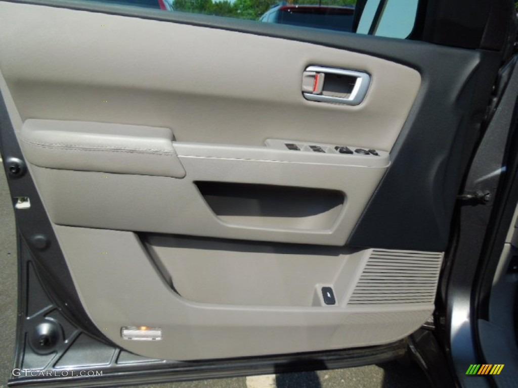 2011 Honda Pilot EX-L 4WD Gray Door Panel Photo #71278465