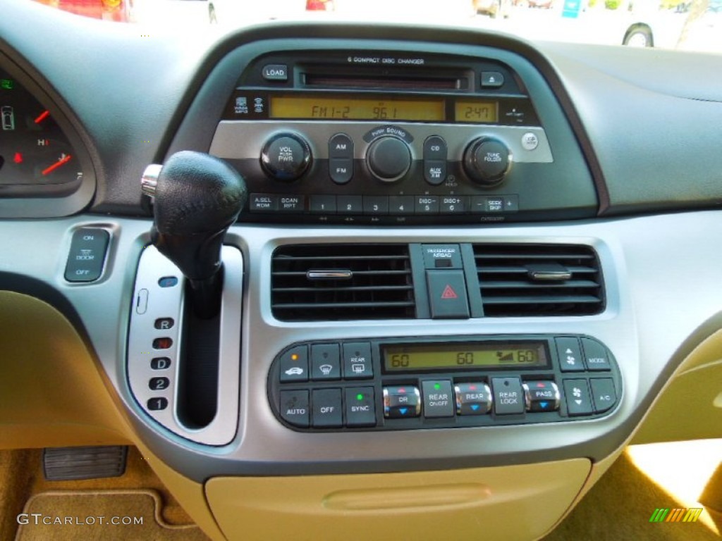 2010 Honda Odyssey EX-L Controls Photo #71278750