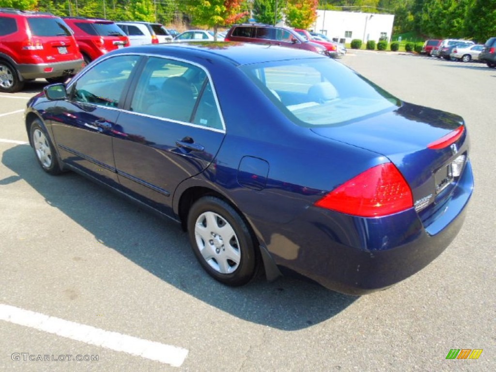 2006 Accord LX Sedan - Royal Blue Pearl / Gray photo #5