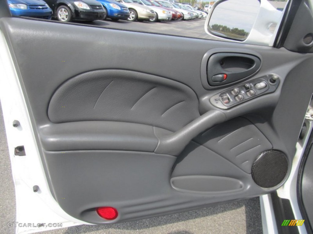 2002 Grand Am GT Sedan - Arctic White / Dark Pewter photo #7