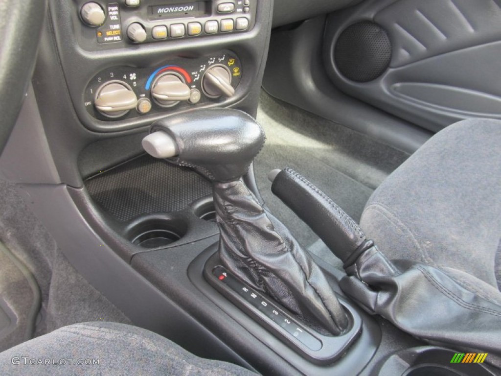 2002 Grand Am GT Sedan - Arctic White / Dark Pewter photo #13