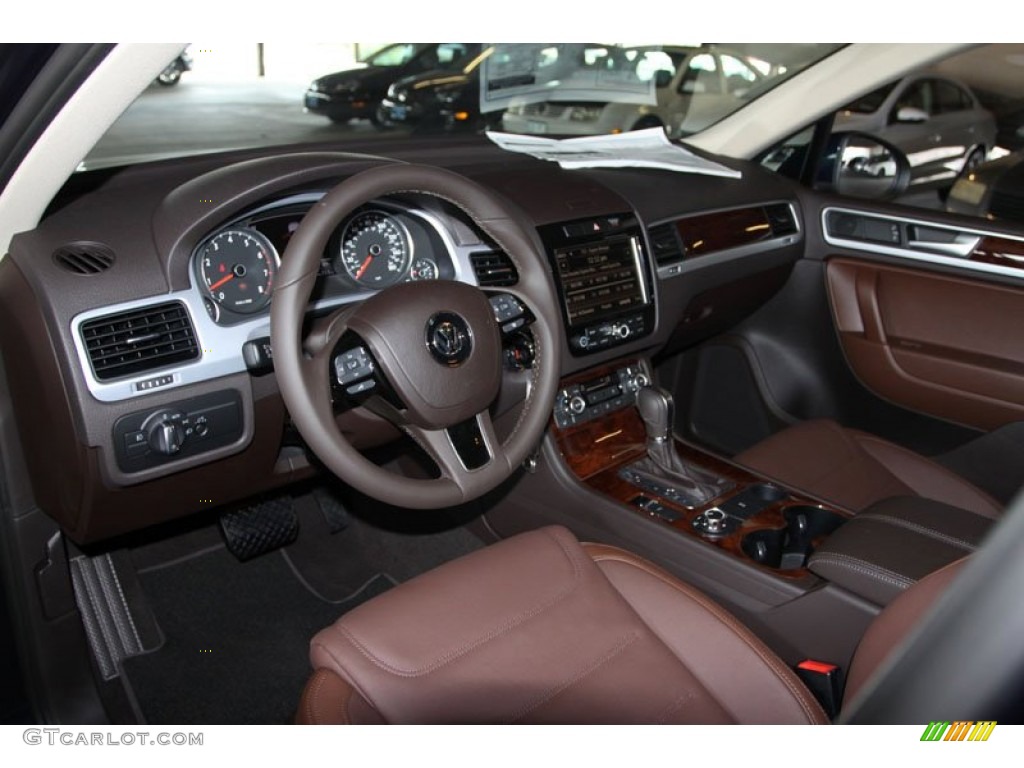Saddle Brown Interior 2013 Volkswagen Touareg VR6 FSI Lux 4XMotion Photo #71285527
