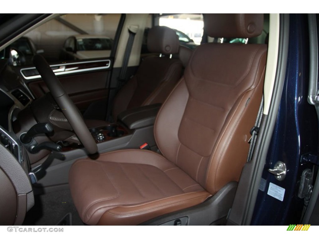 2013 Volkswagen Touareg VR6 FSI Lux 4XMotion Front Seat Photo #71285536