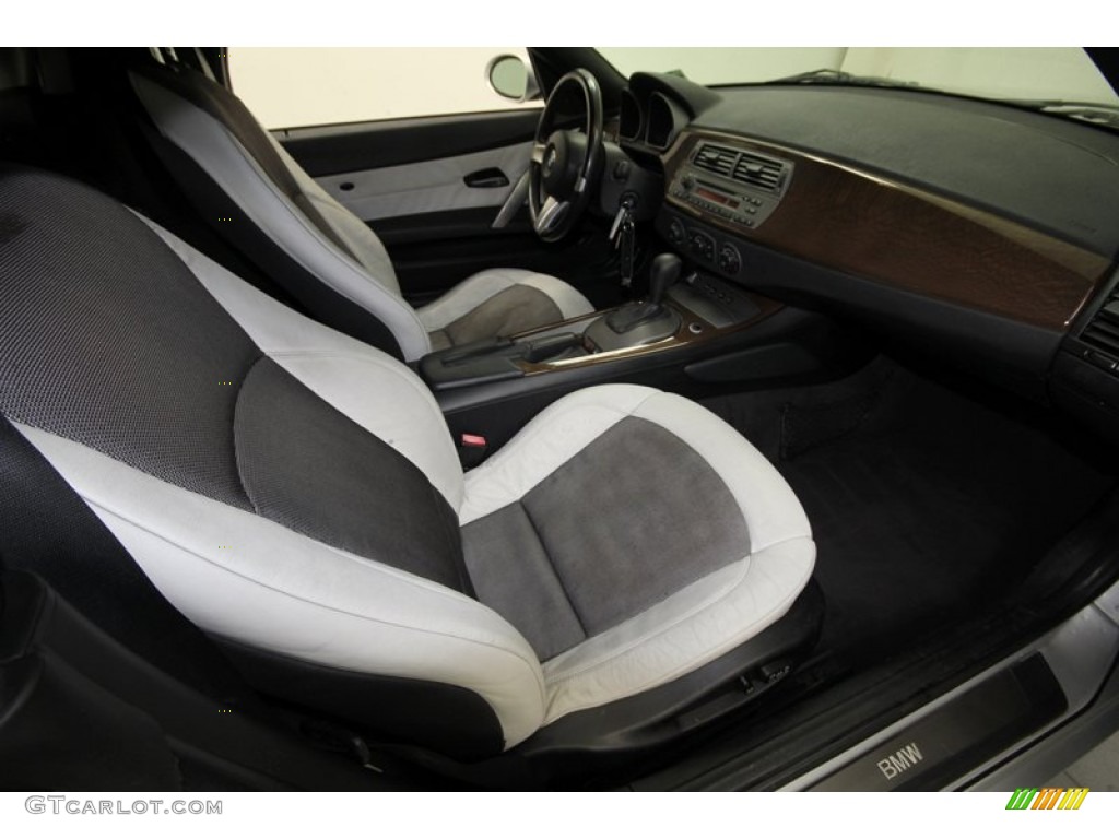 2003 Z4 2.5i Roadster - Titanium Silver Metallic / Pearl Grey photo #26