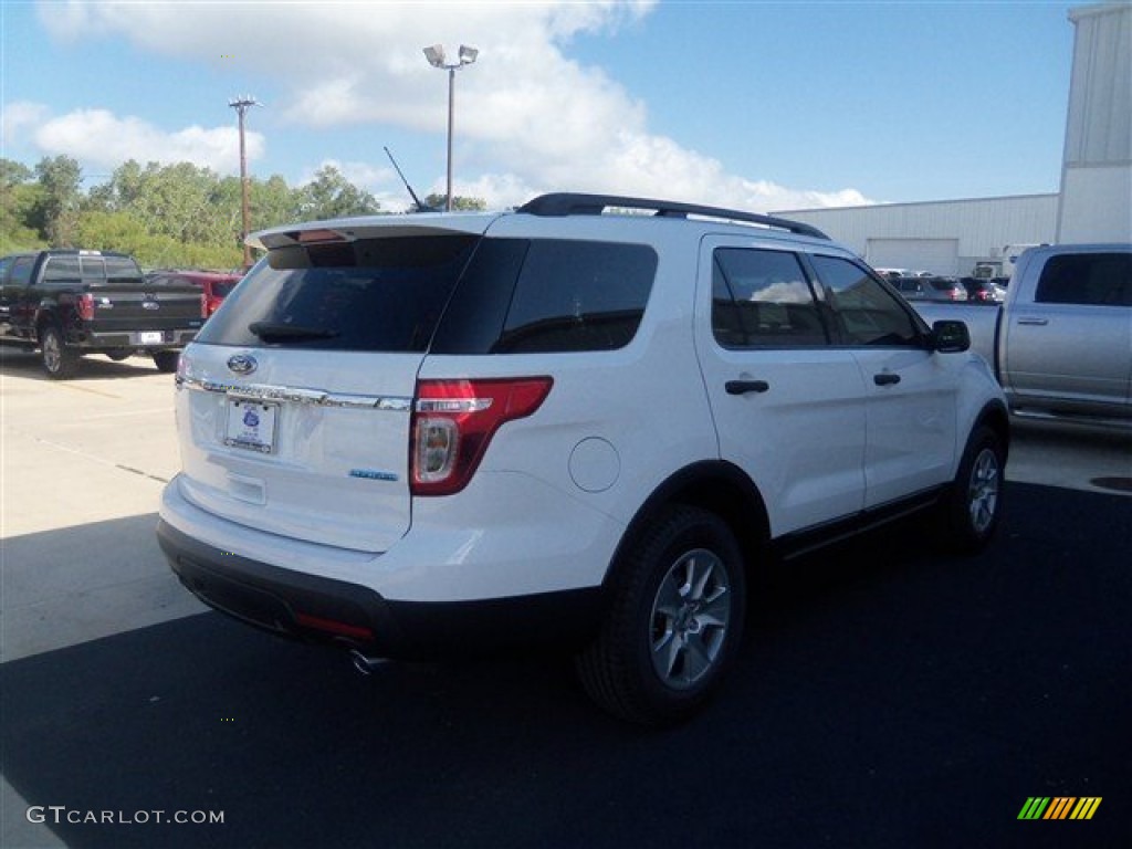 2013 Explorer FWD - Oxford White / Medium Light Stone photo #5