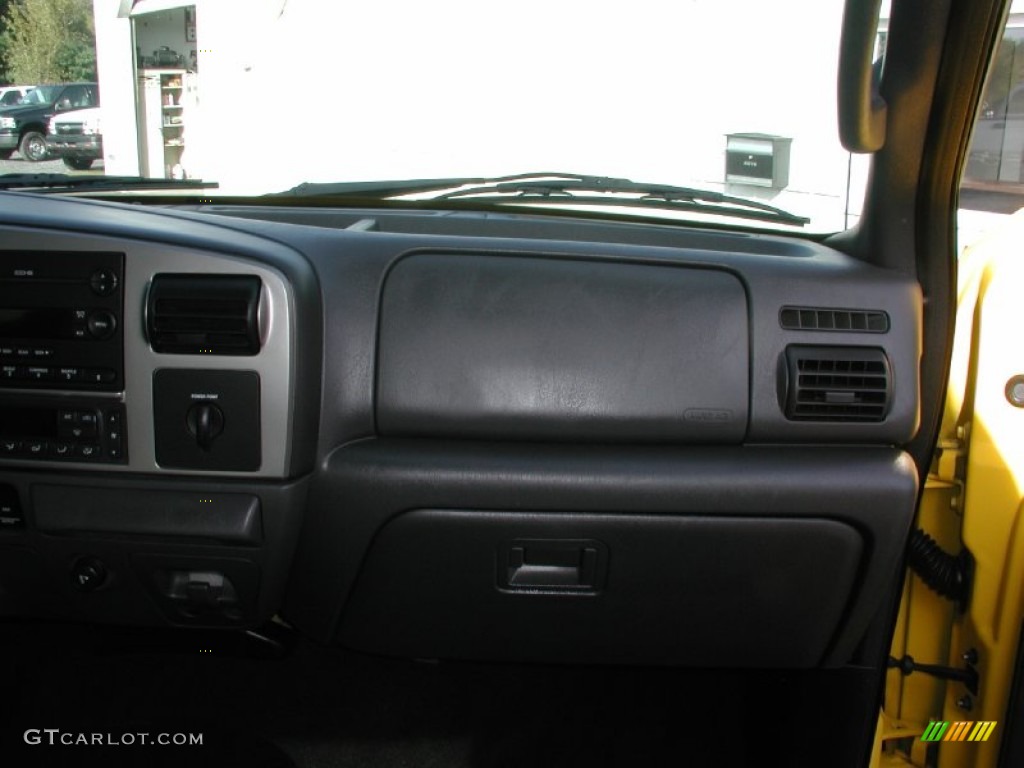 2006 F250 Super Duty Amarillo Special Edition Crew Cab 4x4 - Screaming Yellow / Black photo #52