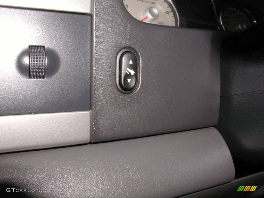 2006 F250 Super Duty Amarillo Special Edition Crew Cab 4x4 - Screaming Yellow / Black photo #56