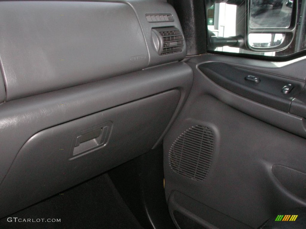 2006 F250 Super Duty Amarillo Special Edition Crew Cab 4x4 - Screaming Yellow / Black photo #59