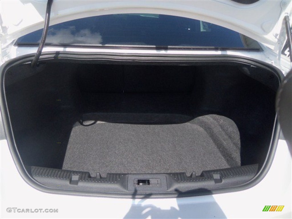2013 Ford Taurus SHO AWD Trunk Photo #71293132